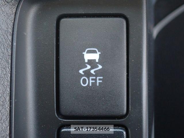 Toyota HIACE VAN 2025-03 7510283-13