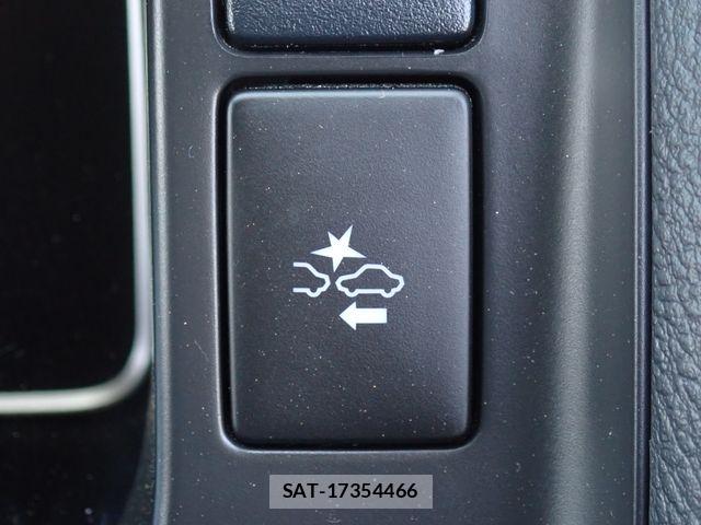 Toyota HIACE VAN 2025-03 7510283-14