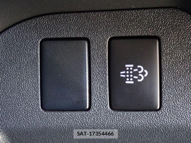 Toyota HIACE VAN 2025-03 7510283-16