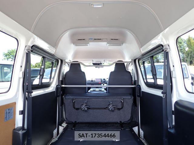 Toyota HIACE VAN 2025-03 7510283-25