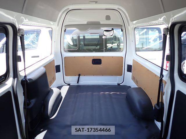 Toyota HIACE VAN 2025-03 7510283-26