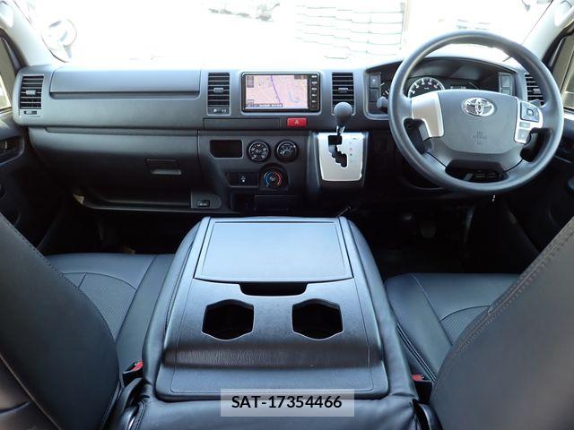Toyota HIACE VAN 2025-03 7510283-7