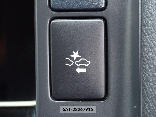 Toyota HIACE VAN 2023-08 7620838-14