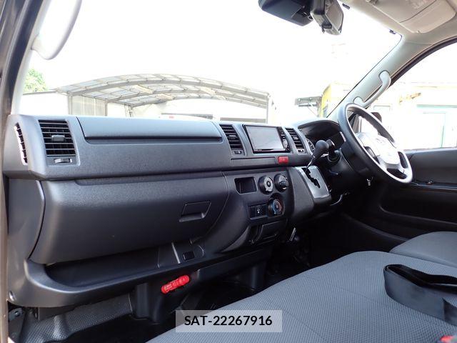 Toyota HIACE VAN 2023-08 7620838-20