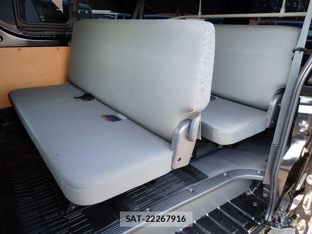 Toyota HIACE VAN 2023-08 7620838-22