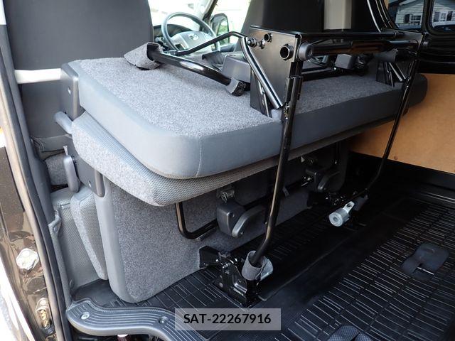 Toyota HIACE VAN 2023-08 7620838-23