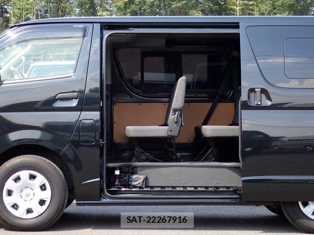 Toyota HIACE VAN 2023-08 7620838-4