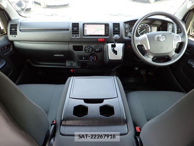 Toyota HIACE VAN 2023-08 7620838-6