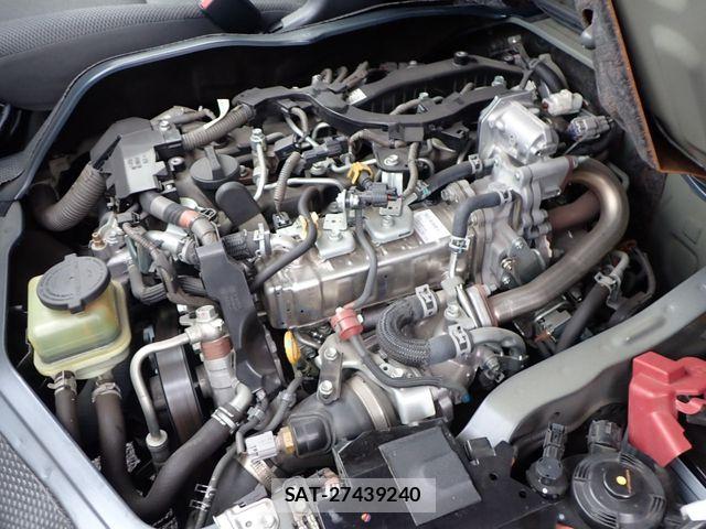 Toyota HIACE VAN 2020-06 8038786-25