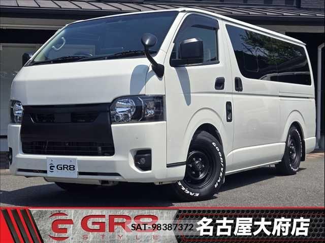 Toyota HIACE VAN 2022-12 8132702-0