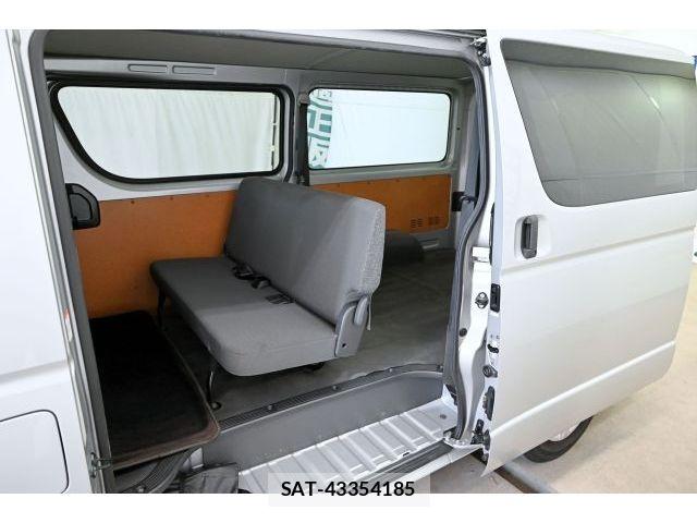 Toyota HIACE VAN 2021-06 8159404-10