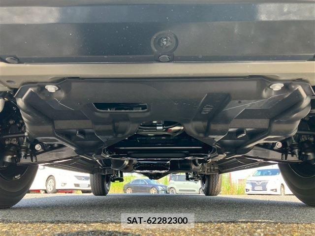 Toyota HIACE VAN 2026-07 8210699-24