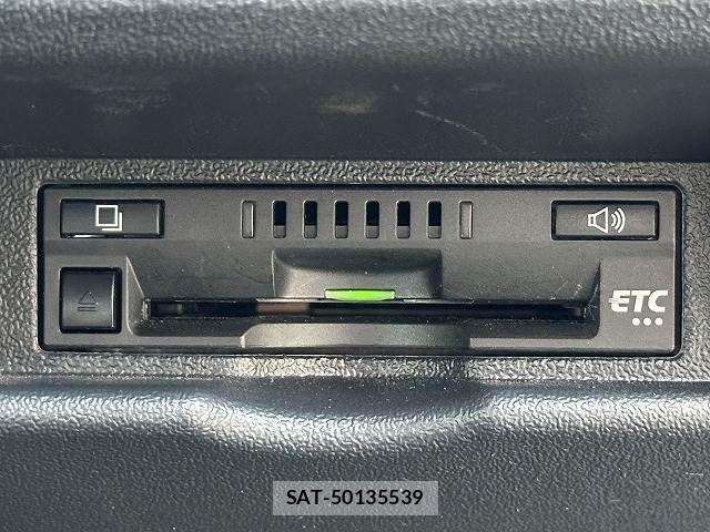 Toyota HIACE VAN 2024-07 8246958-9