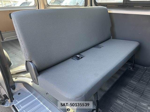 Toyota HIACE VAN 2024-07 8246958-11