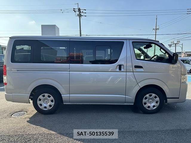 Toyota HIACE VAN 2024-07 8246958-16