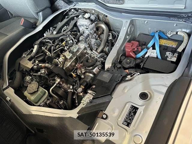Toyota HIACE VAN 2024-07 8246958-17