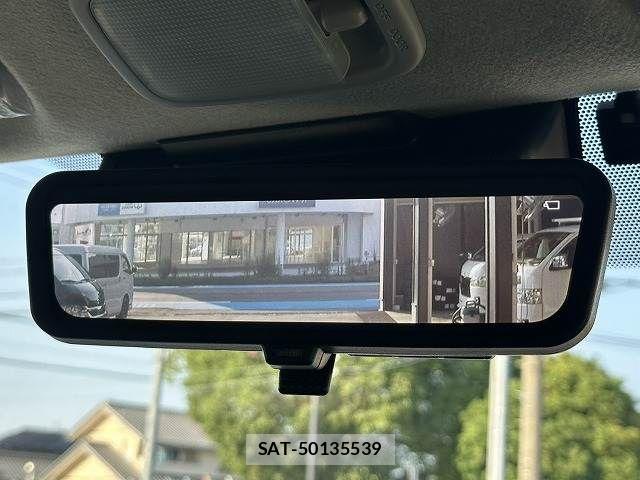 Toyota HIACE VAN 2024-07 8246958-4