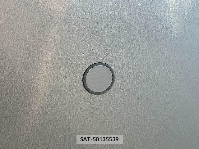 Toyota HIACE VAN 2024-07 8246958-5