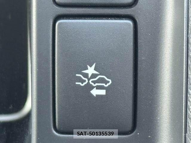 Toyota HIACE VAN 2024-07 8246958-6