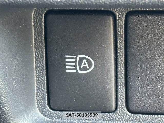 Toyota HIACE VAN 2024-07 8246958-7