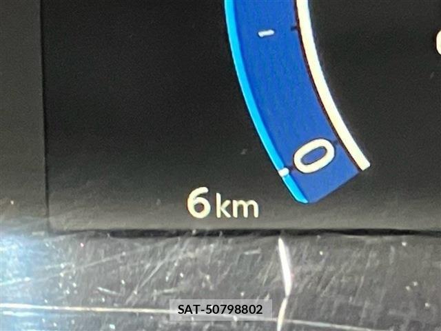 Toyota HIACE VAN 2026-07 8246957-13
