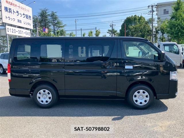 Toyota HIACE VAN 2026-07 8246957-3
