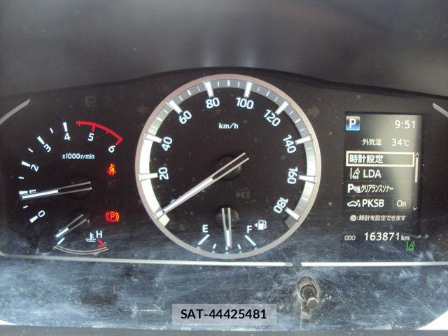 Toyota HIACE VAN 2021-03 8317694-11