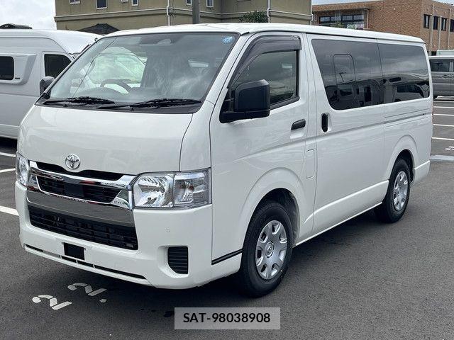 Toyota HIACE VAN 2026-07 8338232-0
