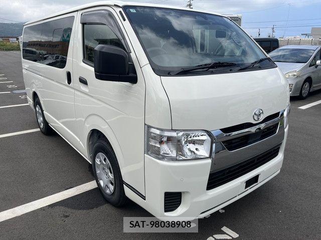 Toyota HIACE VAN 2026-07 8338232-4