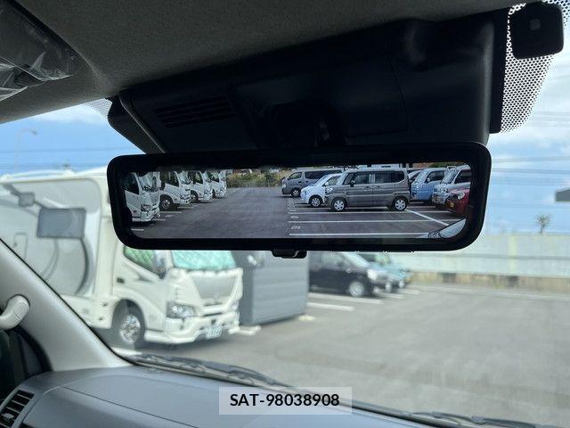 Toyota HIACE VAN 2026-07 8338232-8