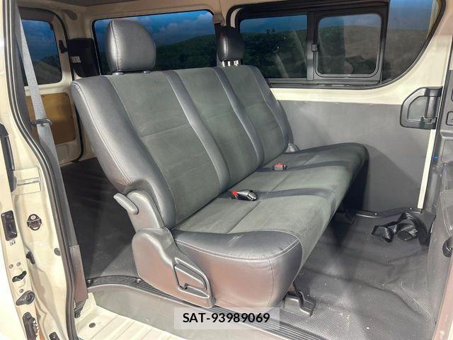 Toyota HIACE VAN 2026-02 8338231-11
