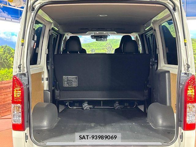Toyota HIACE VAN 2026-02 8338231-12