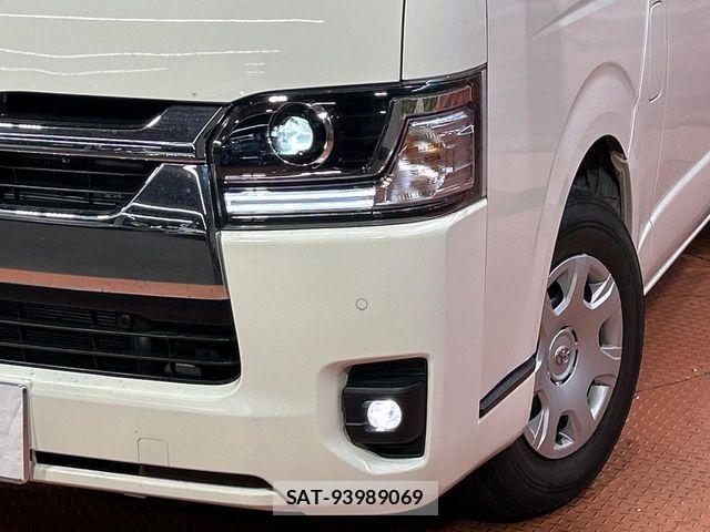Toyota HIACE VAN 2026-02 8338231-7