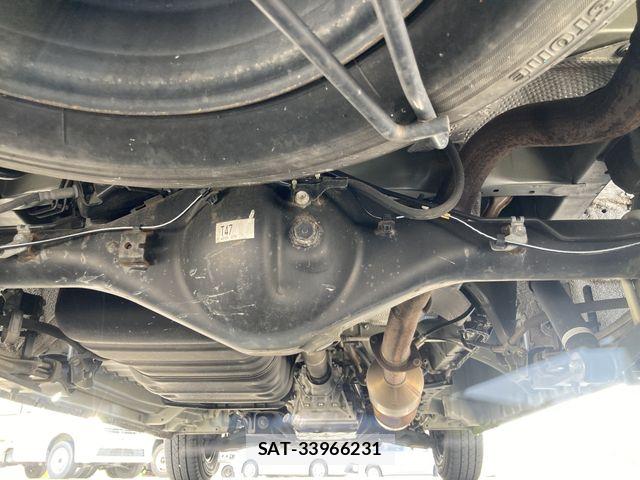 Toyota HIACE VAN 2021-06 8629399-19
