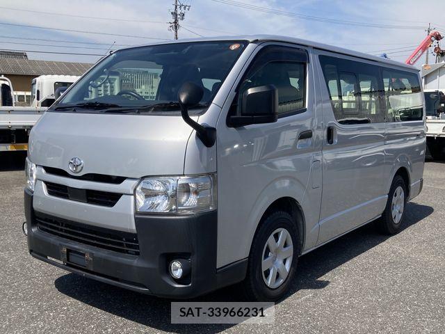 Toyota HIACE VAN 2021-06 8629399-21