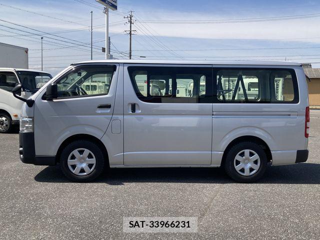 Toyota HIACE VAN 2021-06 8629399-22