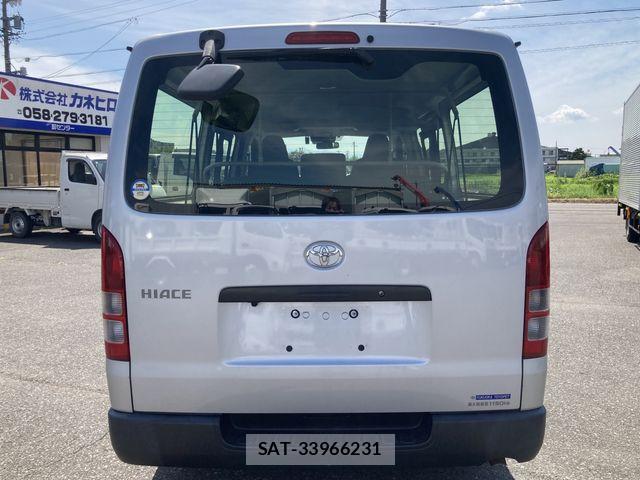 Toyota HIACE VAN 2021-06 8629399-23