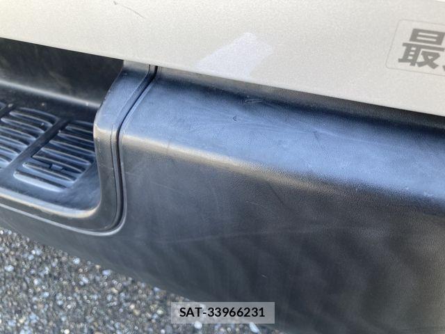 Toyota HIACE VAN 2021-06 8629399-28