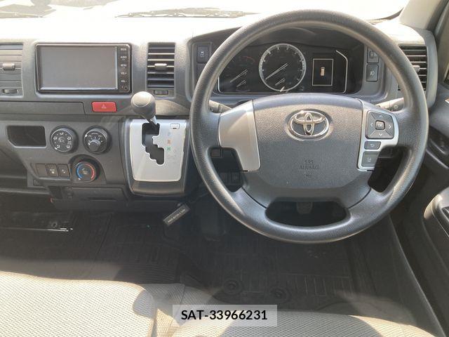 Toyota HIACE VAN 2021-06 8629399-4