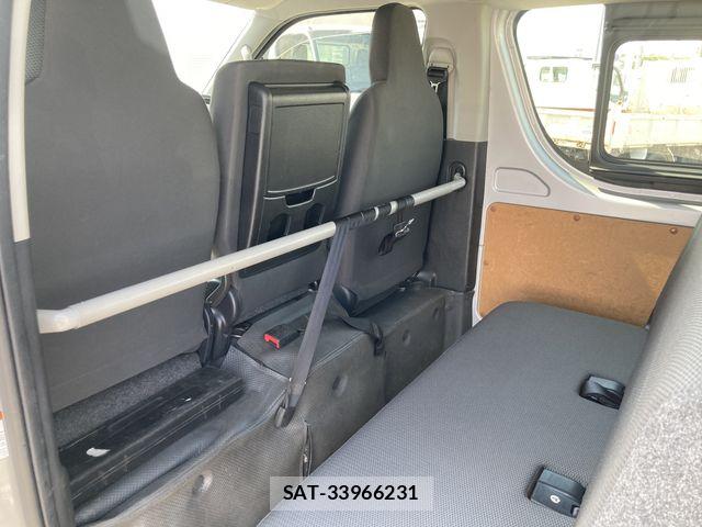 Toyota HIACE VAN 2021-06 8629399-6