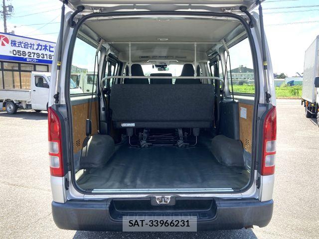 Toyota HIACE VAN 2021-06 8629399-8