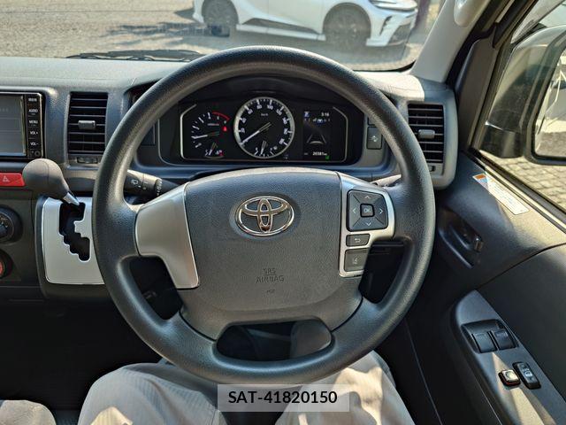 Toyota HIACE VAN 2024-08 8629398-14
