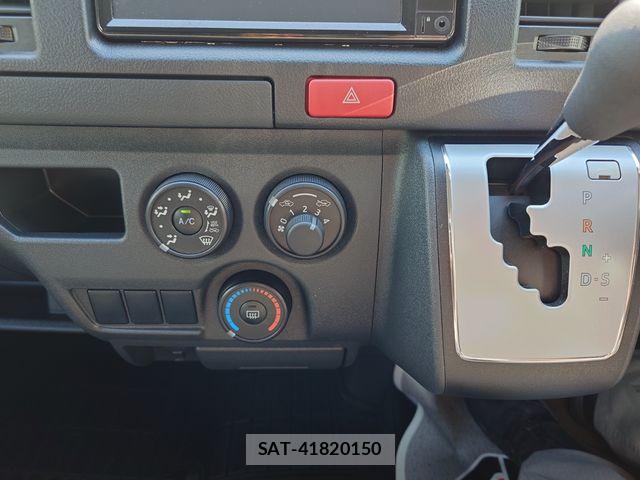 Toyota HIACE VAN 2024-08 8629398-18