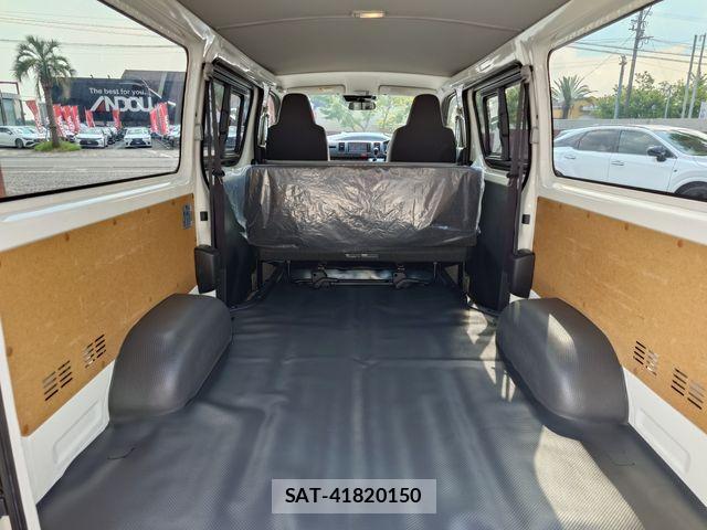 Toyota HIACE VAN 2024-08 8629398-23