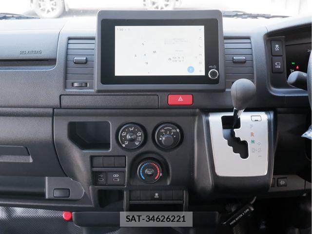 Toyota HIACE VAN 2026-03 8667038-13