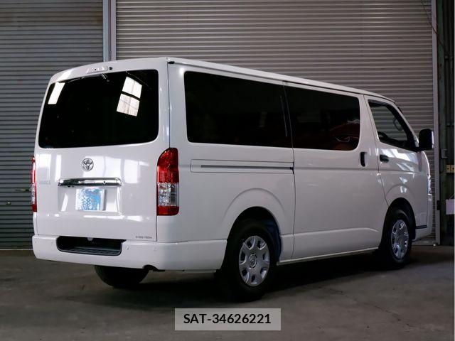 Toyota HIACE VAN 2026-03 8667038-1