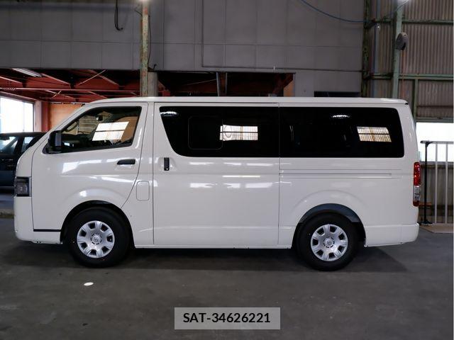 Toyota HIACE VAN 2026-03 8667038-5