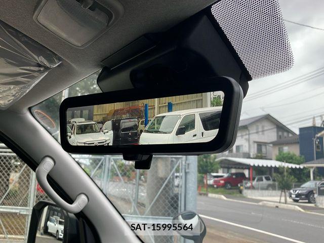 Toyota HIACE VAN 2025-11 8782377-10