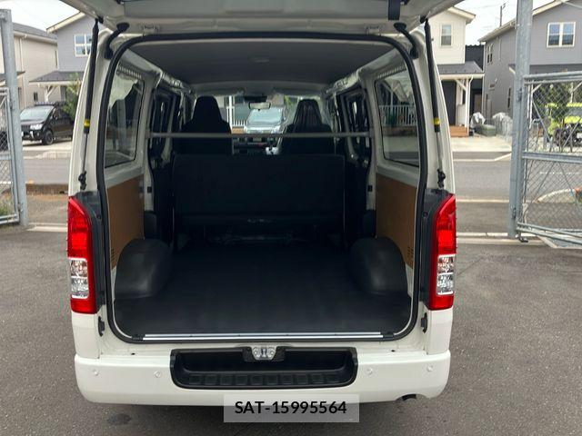 Toyota HIACE VAN 2025-11 8782377-14