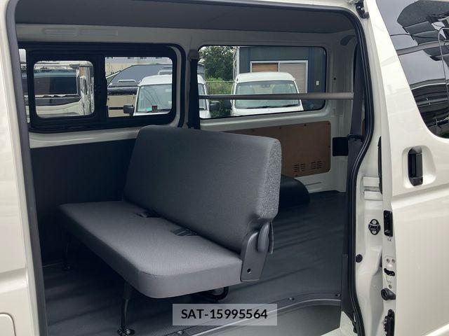 Toyota HIACE VAN 2025-11 8782377-15